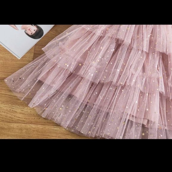 ❣️ MOVING SALE ❣️ Ruffle layered dress with star accents - Picture 3 of 6